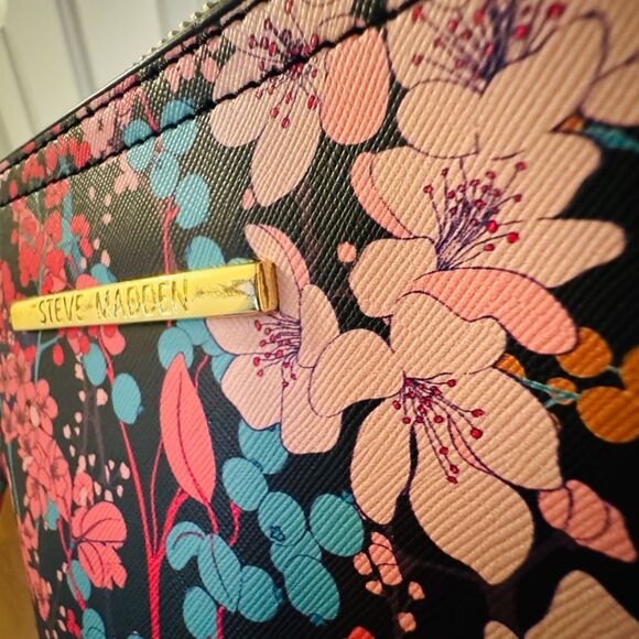 Steve Madden shoulder bag in floral print, pre-loved - Picture 4 of 9